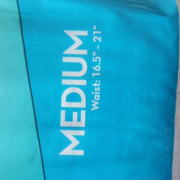 Simple Solution Disposable Dog Diapers - Picture 4 of 7